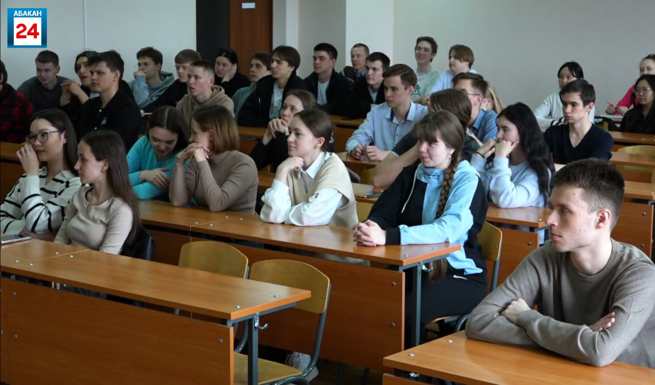 Минпросвещения с 1 сентября введет профильный ЕГЭ в педвузах, изменения направлены на подготовку сильных и мотивированных специалистов