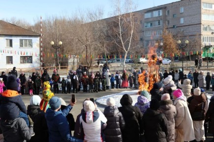 Весело проводили зиму сегодня в жилом районе «Заречье»