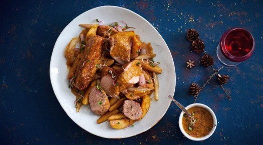 Нежная свинина с грушами и ароматными травами: восхитительный рецепт