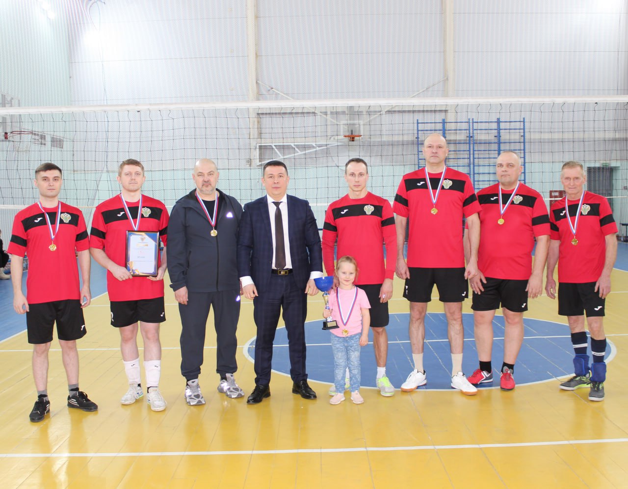 В Хакасии прокуратура провела Турнир по волейболу, посвященный Дню защитника Отечества В Хакасии прокуратура провела Турнир по волейболу, посвященный Дню защитника Отечества