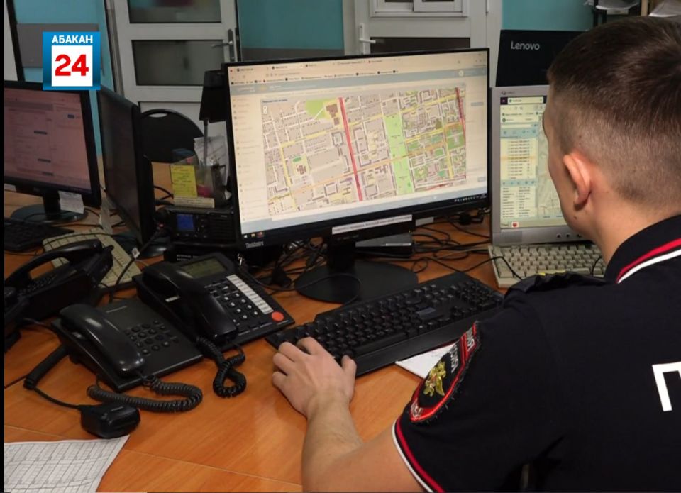 Девушку, подменившую золотую цепочку на серебряную в пункте выдачи маркетпплейса, задержали абаканские оперативники