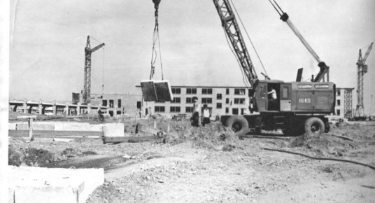 Решение о строительстве Абаканской трикотажной фабрики было принято 23 июля 1959 года