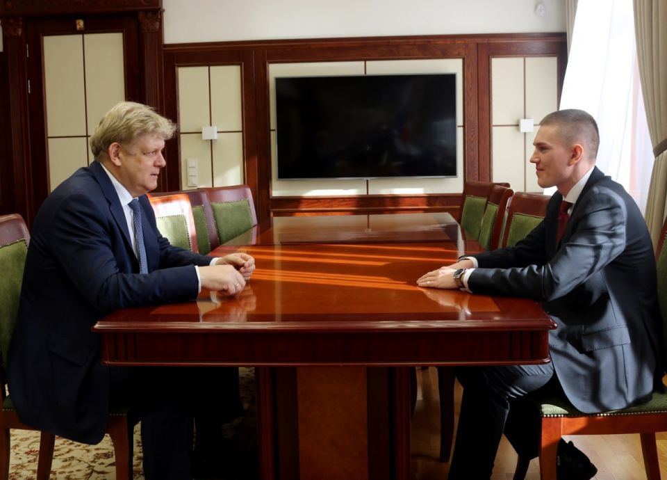 Полпред встретился с участником программы «Время героев»