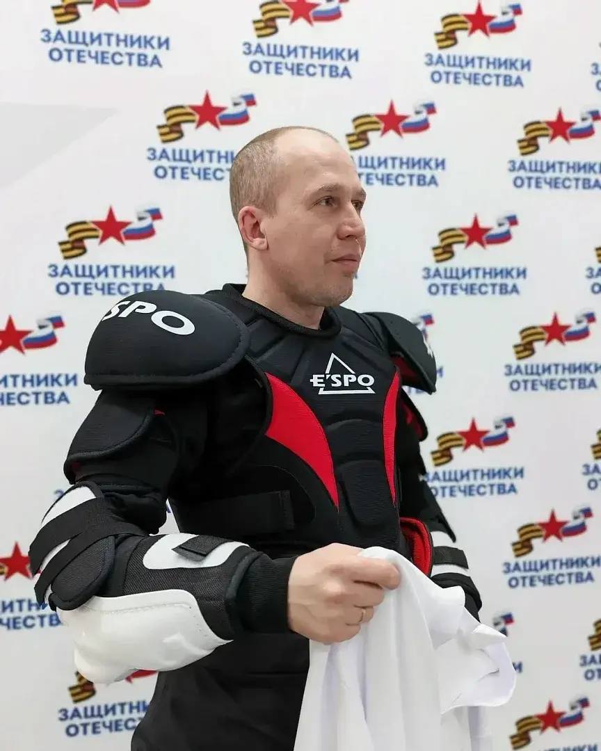 Филиал фонда «Защитники Отечества» обеспечил ветерана СВО из Хакасии профессиональной экипировкой для следж-хоккея Филиал фонда «Защитники Отечества» обеспечил ветерана СВО из Хакасии профессиональной экипировкой для следж-хоккея