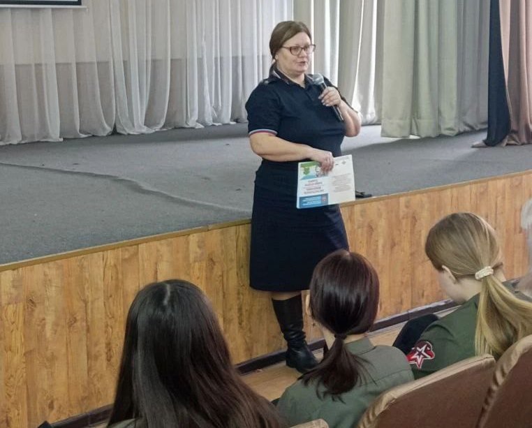 В Черногорске полицейские объяснили школьникам, что дроппер – это преступник В Черногорске полицейские объяснили школьникам, что дроппер – это преступник