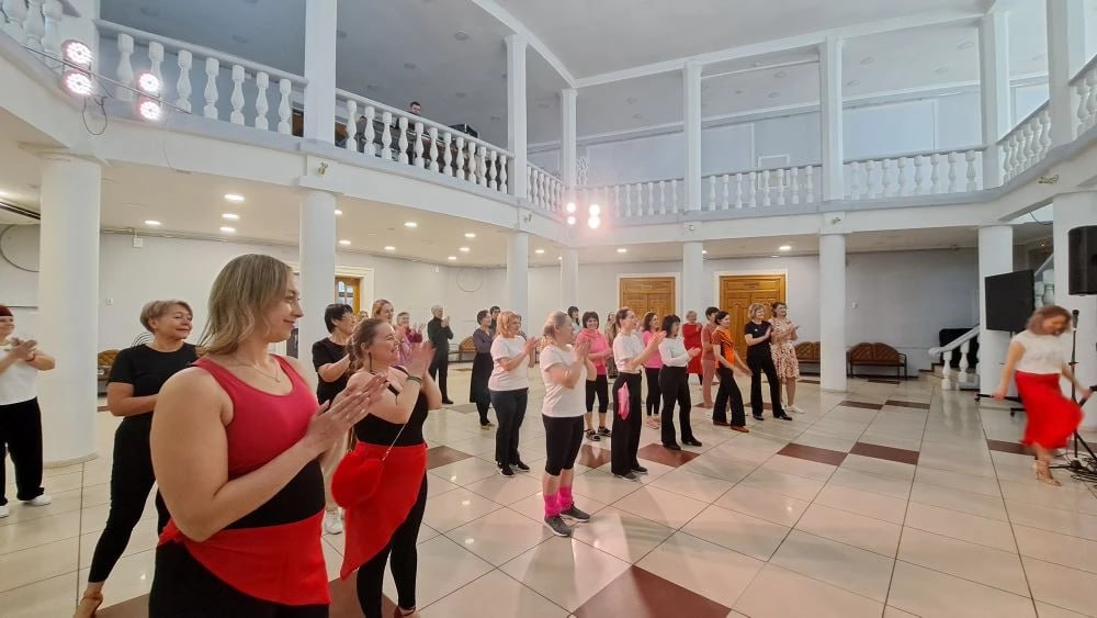 ТОС «Центральный» Абакана встретил весну мастер-классом по бачате