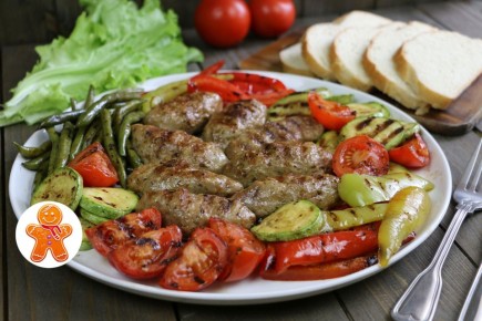 Идеальные домашние колбаски на гриле