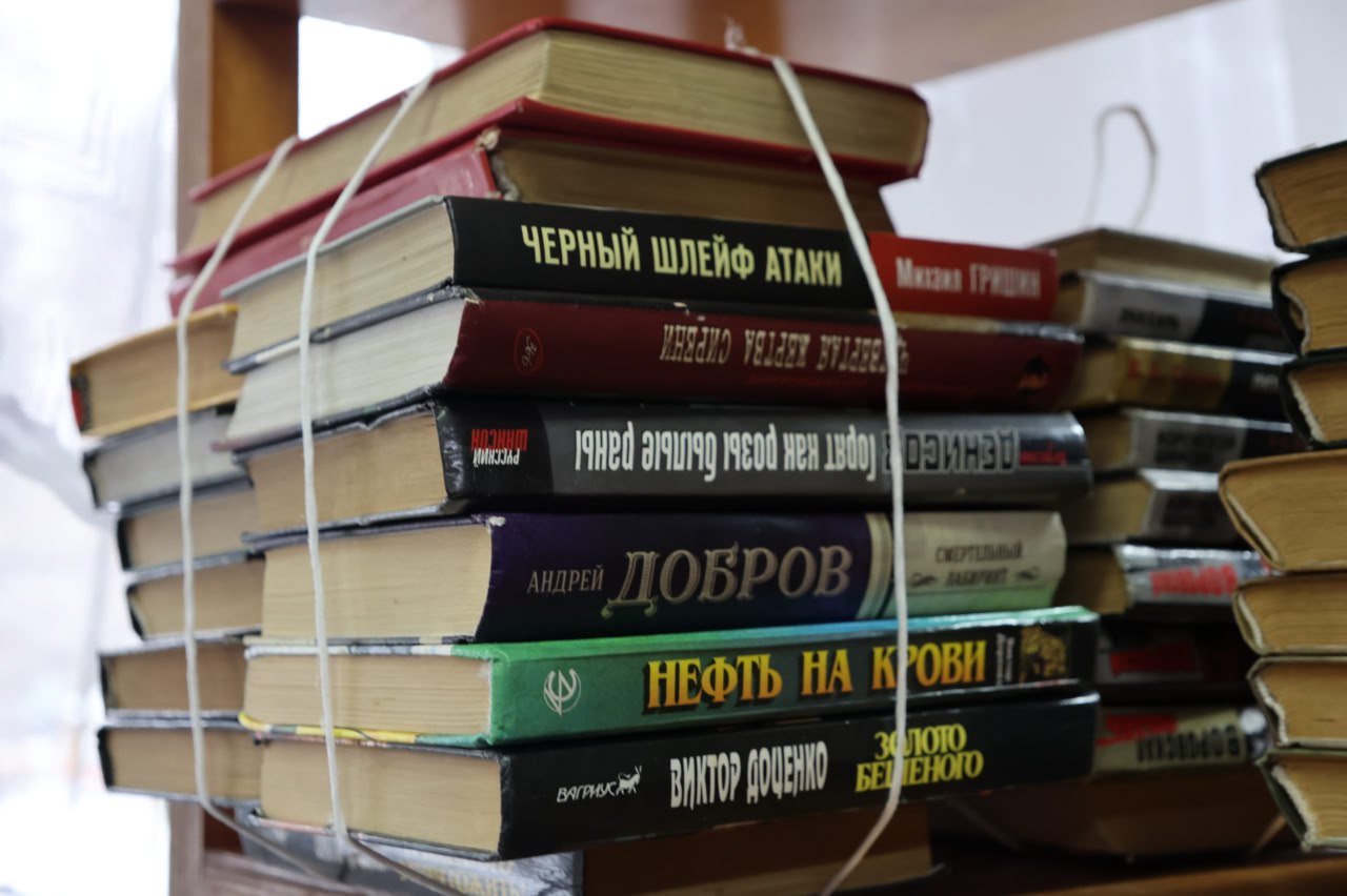 Сегодня библиотека-филиал № 12, расположенная по адресу ул. Богдана Хмельницкого, д. 156, начала свой долгожданный переезд Сегодня библиотека-филиал № 12, расположенная по адресу ул. Богдана Хмельницкого, д. 156, начала свой долгожданный переезд