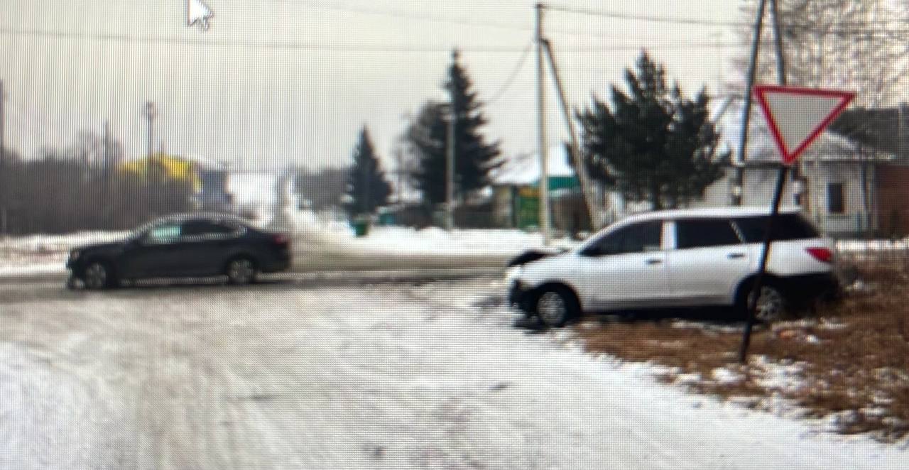 В Черногорске непредоставление преимущества стало причиной ДТП В Черногорске непредоставление преимущества стало причиной ДТП