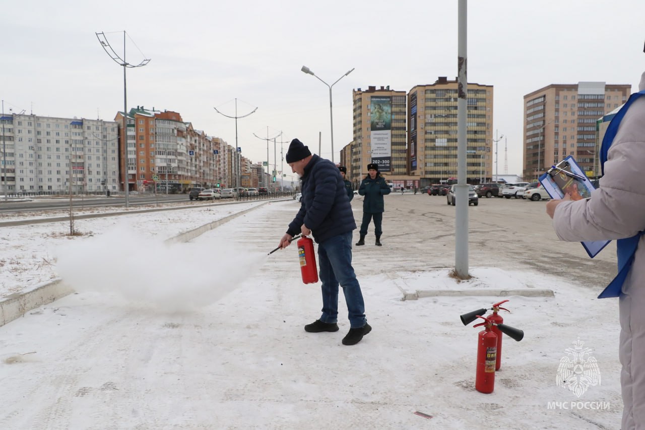 Огнетушитель есть у каждого третьего Огнетушитель есть у каждого третьего