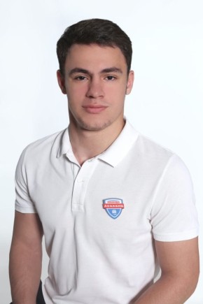 Поздравляем воспитанника «Спортивной школы единоборств» Абакана Мурата Гаджиева с официальным присвоением звания «Мастер спорта России» по рукопашному бою!