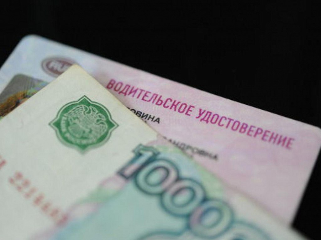 В Ширинском районе инспекторы ГАИ отстранили от управления очередного водителя с поддельными правами