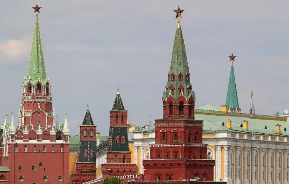 Валентин Коновалов работает в Москве