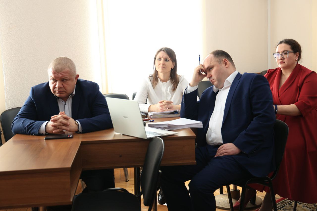 Правительство Хакасии поддержало необходимость строительства катка в Абазе Правительство Хакасии поддержало необходимость строительства катка в Абазе