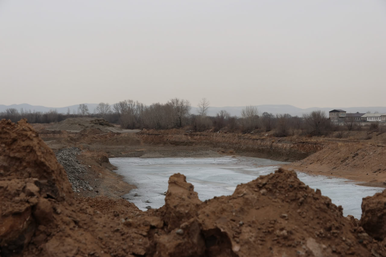 С приходом тёплых дней жители Абакана активно занимаются благоустройством своих придомовых территорий и дачных участков С приходом тёплых дней жители Абакана активно занимаются благоустройством своих придомовых территорий и дачных участков