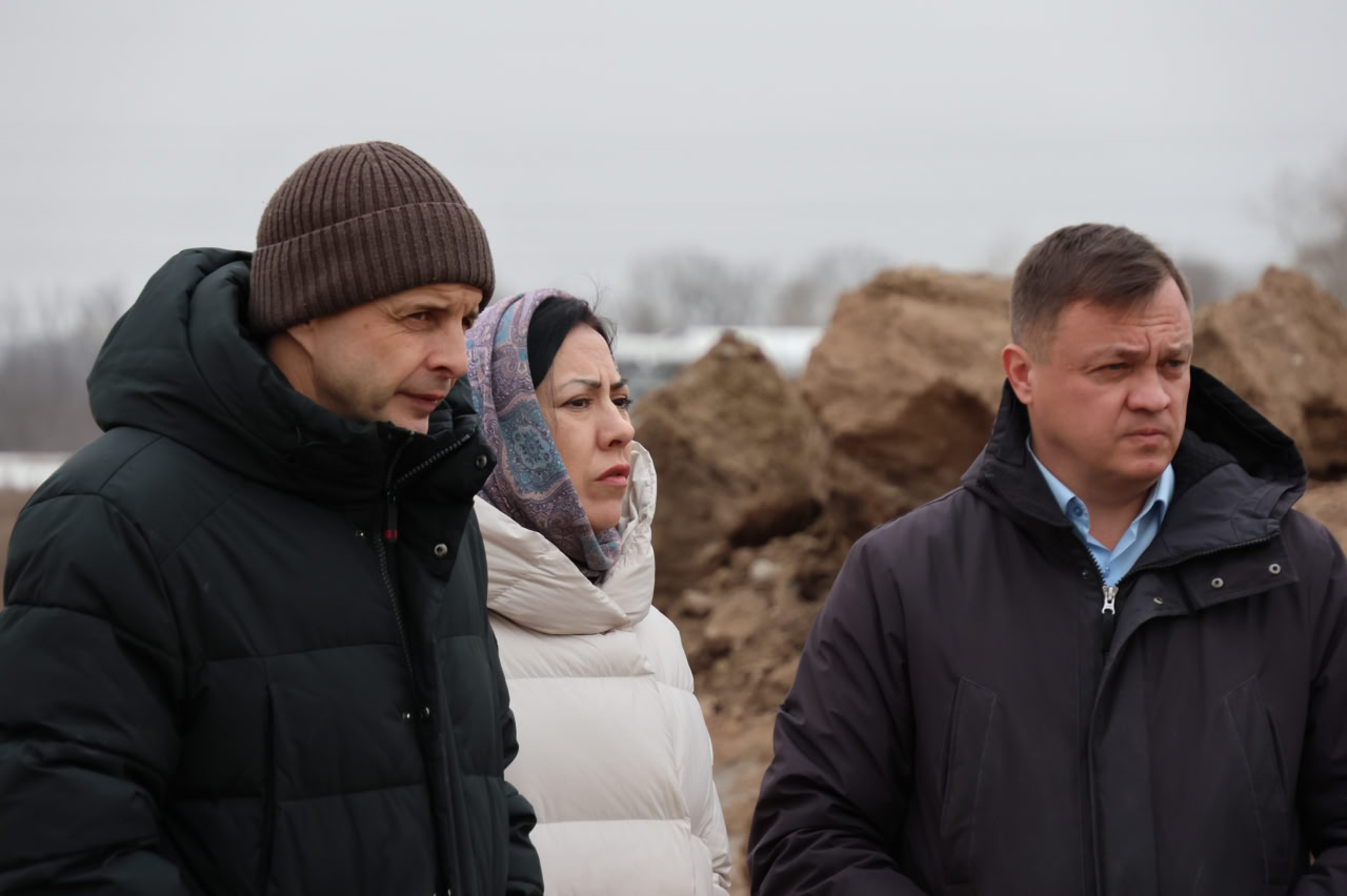 С приходом тёплых дней жители Абакана активно занимаются благоустройством своих придомовых территорий и дачных участков С приходом тёплых дней жители Абакана активно занимаются благоустройством своих придомовых территорий и дачных участков