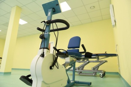 Больше возможностей для восстановления: два медучреждения в Хакасии оснастят новым оборудованием для медицинской реабилитации