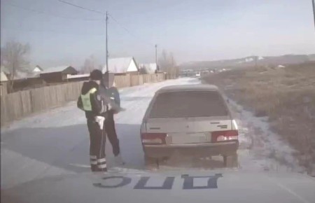 В Ширинском районе в отношении водителя, предъявившего госавтоинспекторам поддельные права, возбуждено уголовное дело