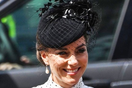 Кейт Миддлтон и королевская семья на рождественской службе в Сандрингеме