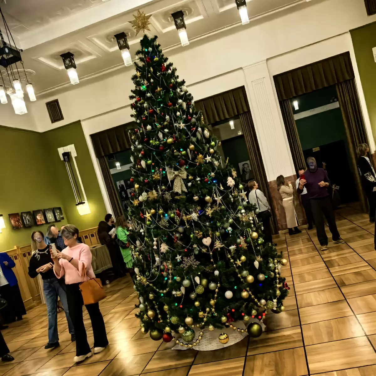 Что попробовать в буфете театра «Ленком»