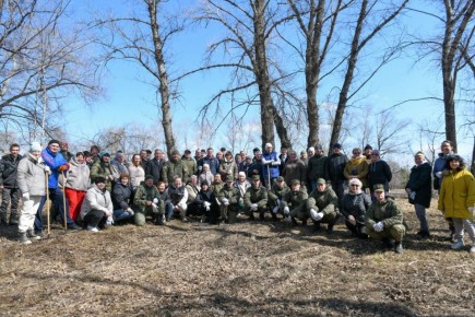 Валентин Коновалов: Принял участие в субботнике, приуроченном к Году единства народов России и Году дружбы народов Хакасии