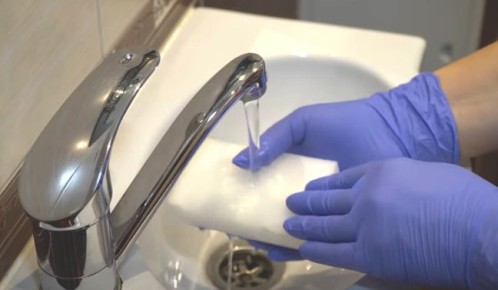 Меламиновая губка: универсальный помощник по уборке с неожиданными рисками