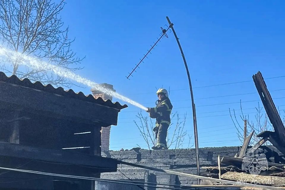 Шесть пожаров потушили в Хакасии за минувшие сутки
