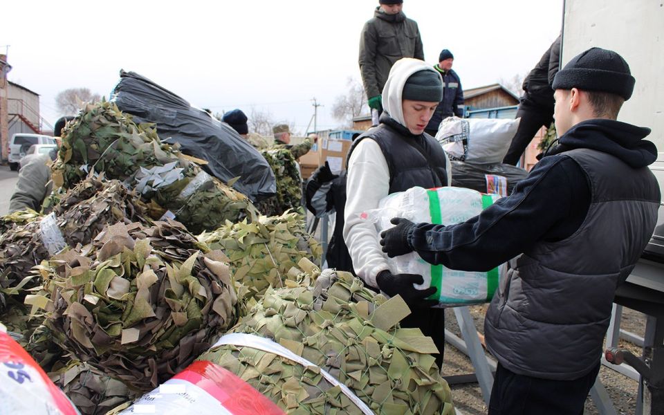 Волонтеры Республики Хакасия отправили транспорт военнослужащим на СВО
