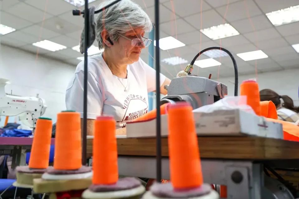 Правительство Хакасии поддерживает местные производства и делает ставку на развитие легкой промышленности Правительство Хакасии поддерживает местные производства и делает ставку на развитие легкой промышленности