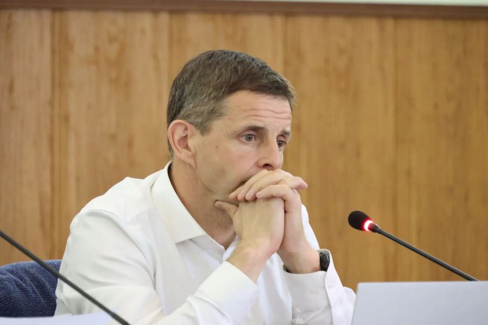 Рядом с домом должен быть порядок Рядом с домом должен быть порядок