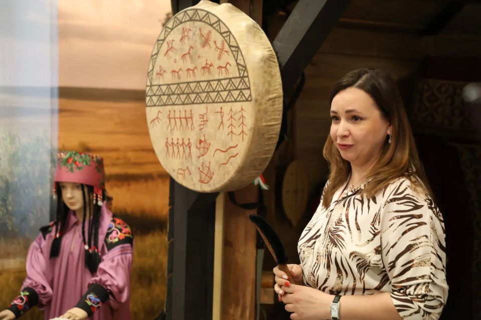 Парламентарии узнали, что происходит с краеведческим музеем в Алтайском районе Парламентарии узнали, что происходит с краеведческим музеем в Алтайском районе