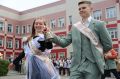 Школьные годы – это целая эпоха, наполненная яркими моментами: волнения перед контрольными и радость от заветных пятёрок, шумные перемены, споры и булочки из школьной столовой… Сегодня эти моменты уходят в прошлое, уступая...