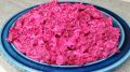 Нежный салат из свеклы с чесноком и плавленым сыром