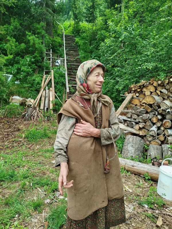 Медведь от заимки Агафьи Лыковой ушел вглубь тайги Медведь от заимки Агафьи Лыковой ушел вглубь тайги