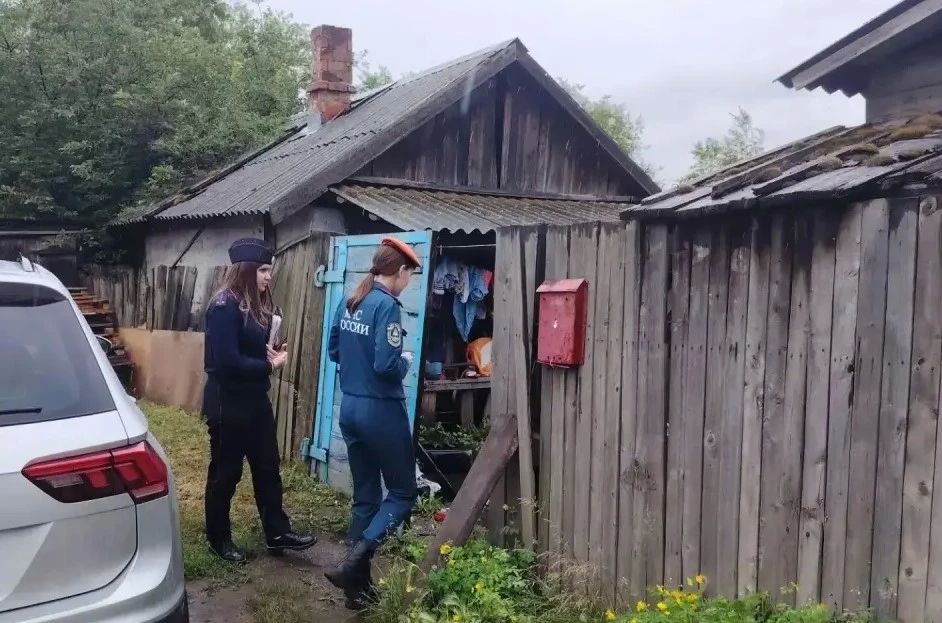 В Черногорске полицейские и представители субъектов профилактики отправились в межведомственный рейд