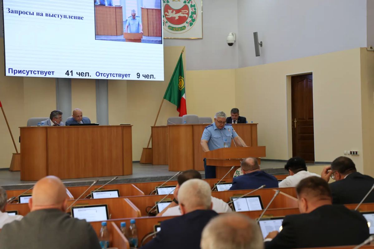 Сегодня, 8 июля 2026 года, прокурор Республики Хакасия Сергей Фирсов на сессии Верховного Совета Республики Хакасия представил законопроект «Об уменьшении минимального предельного срока владения объектом недвижимого... Сегодня, 8 июля 2026 года, прокурор Республики Хакасия Сергей Фирсов на сессии Верховного Совета Республики Хакасия представил законопроект «Об уменьшении минимального предельного срока владения объектом недвижимого...