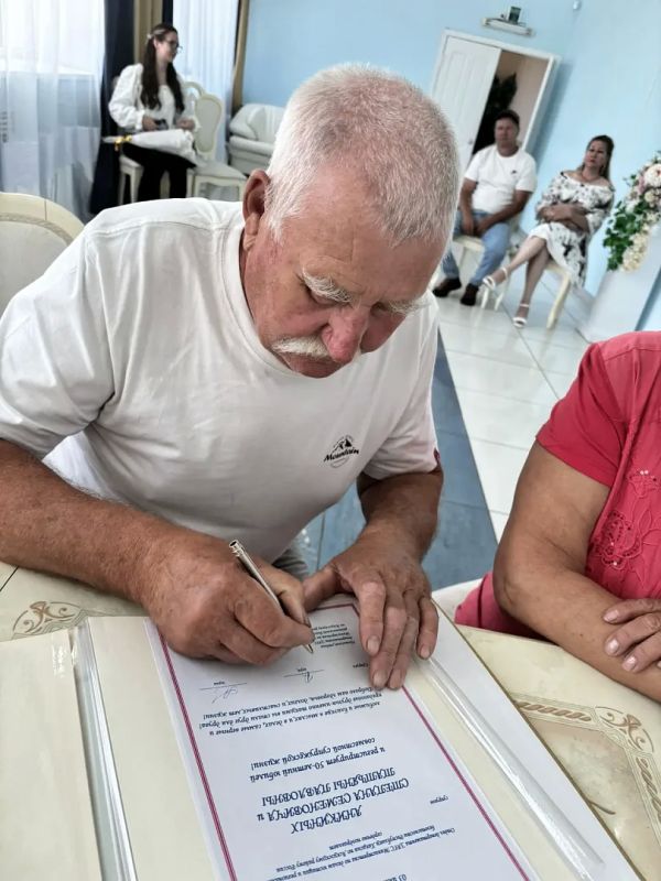 В Хакасии сохраняют семейные традиции «золотая» — свадьба в Аскизе! В Хакасии сохраняют семейные традиции «золотая» — свадьба в Аскизе!