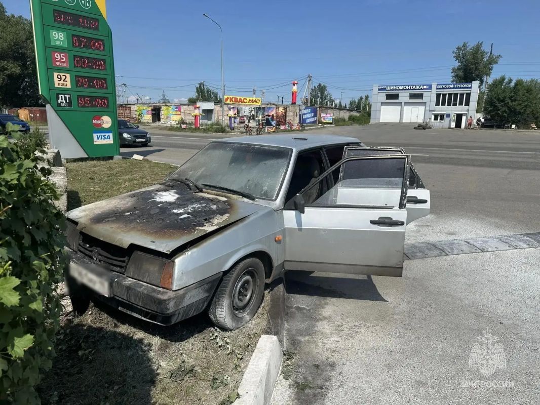 Два автомобиля горели в Хакасии на выходных