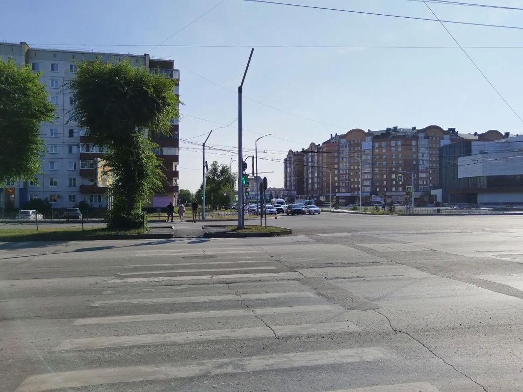 На еженедельном коммунальном штабе Глава города Абакана Алексей Лемин обсудил с профильными руководителями текущее содержание городских территорий, а также исполнение контрактов по ямочному ремонту и обустройству пешеходных... На еженедельном коммунальном штабе Глава города Абакана Алексей Лемин обсудил с профильными руководителями текущее содержание городских территорий, а также исполнение контрактов по ямочному ремонту и обустройству пешеходных...