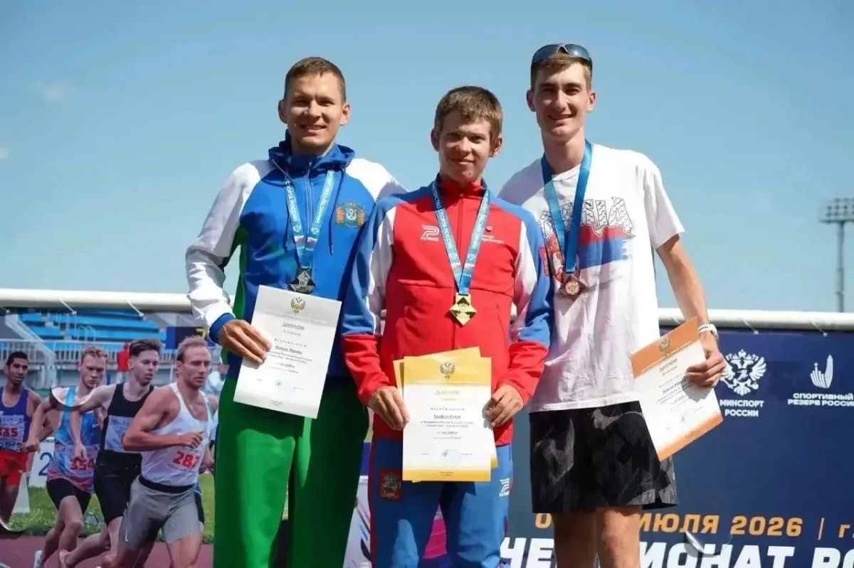 Легкоатлет из Хакасии завоевал две медали на чемпионате России Легкоатлет из Хакасии завоевал две медали на чемпионате России