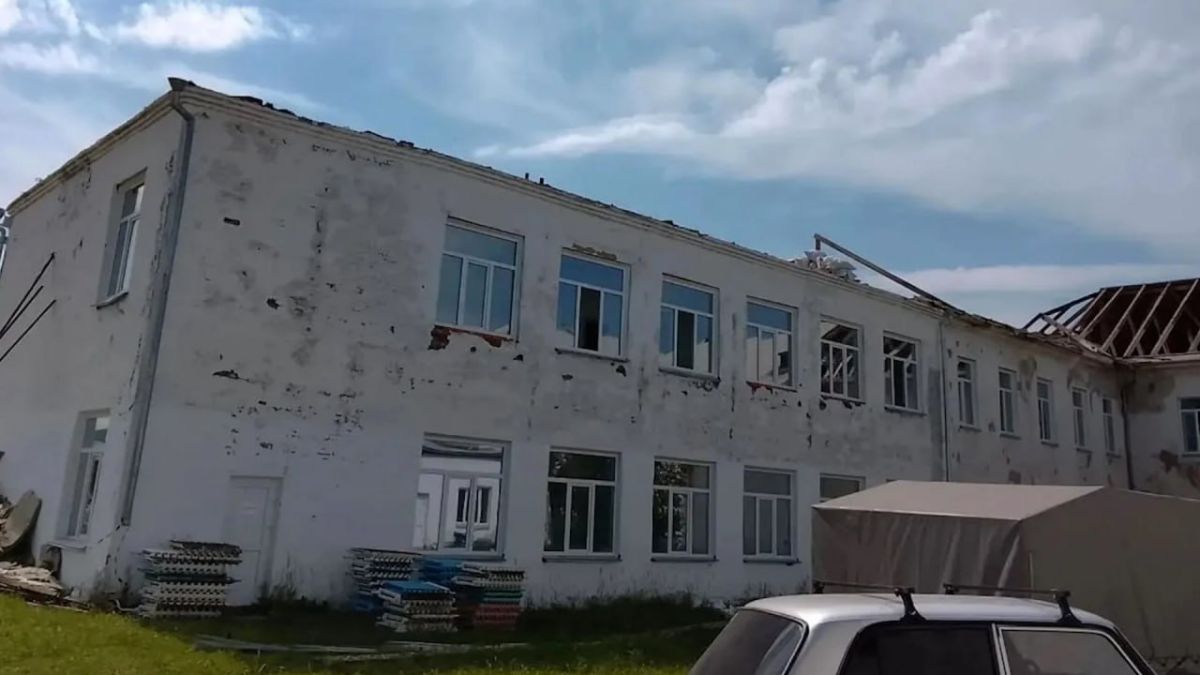 В Усть-Бюре "капиталят" школу