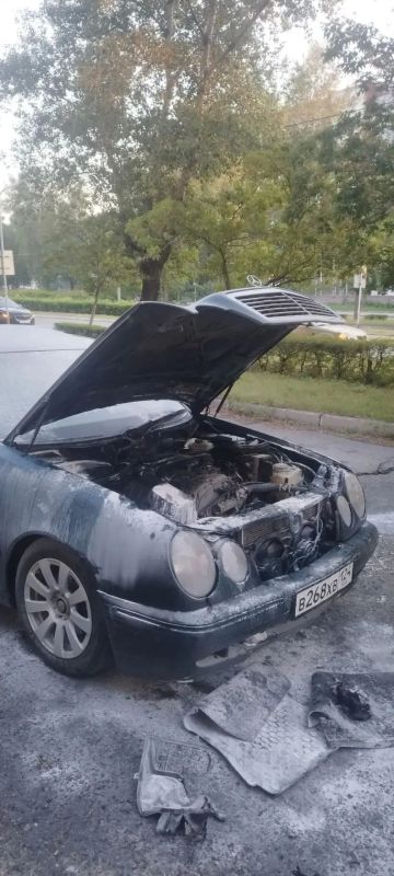 Автомобиль опять горел в Хакасии Автомобиль опять горел в Хакасии