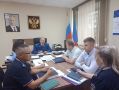 В прокуратуре г. Абакана под председательством прокурора города Олега Загрядского проведено межведомственное совещание с участием руководителей правоохранительных органов муниципалитета