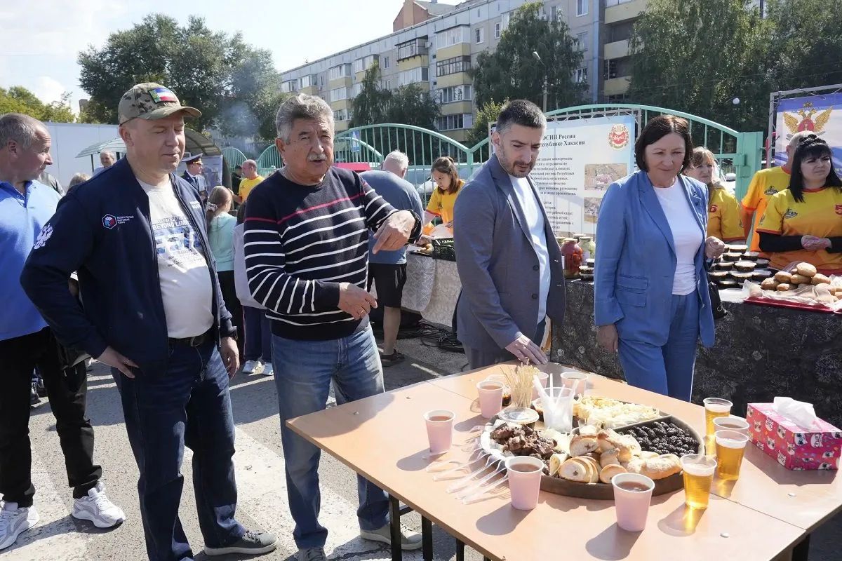 На республиканском рынке состоялась ярмарка урожая На республиканском рынке состоялась ярмарка урожая