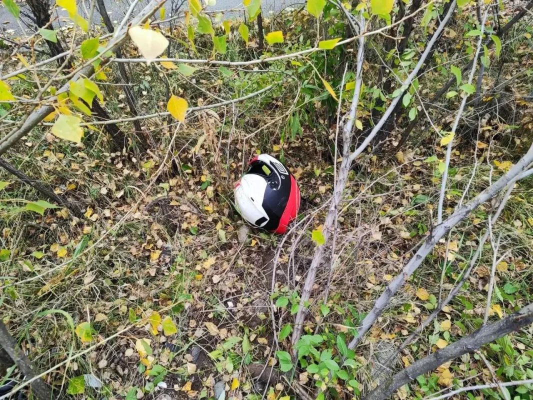 В Саяногорске пьяный бесправник на мотоцикле попал в ДТП В Саяногорске пьяный бесправник на мотоцикле попал в ДТП