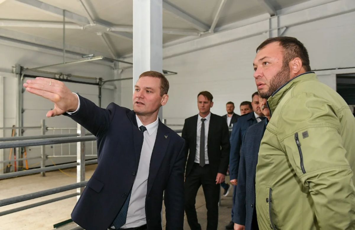 Валентин Коновалов: В Хакасии создано народное предприятие «Сибирь» Валентин Коновалов: В Хакасии создано народное предприятие «Сибирь»