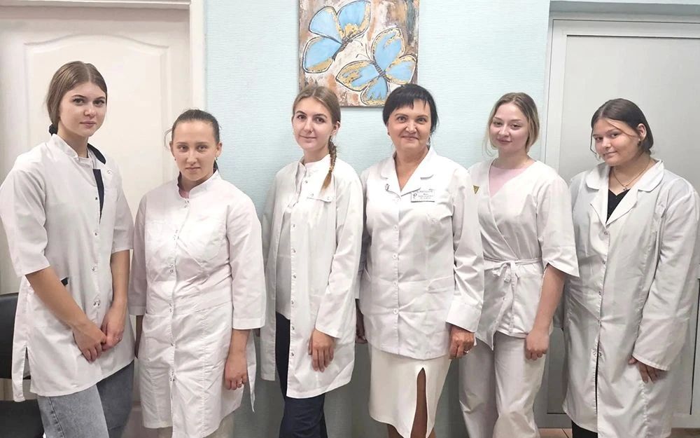 Ждём врачей и медсестёр. В любой сфере деятельности успех зависит от людей — их квалификации, мотивации, условий труда и способности решать трудные задачи Ждём врачей и медсестёр. В любой сфере деятельности успех зависит от людей — их квалификации, мотивации, условий труда и способности решать трудные задачи