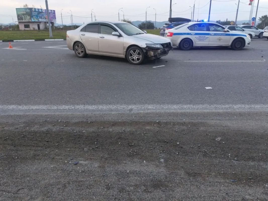 Подробности ДТП, в котором Приора влетела в табло цен автозаправки на Калининском кольце Подробности ДТП, в котором Приора влетела в табло цен автозаправки на Калининском кольце
