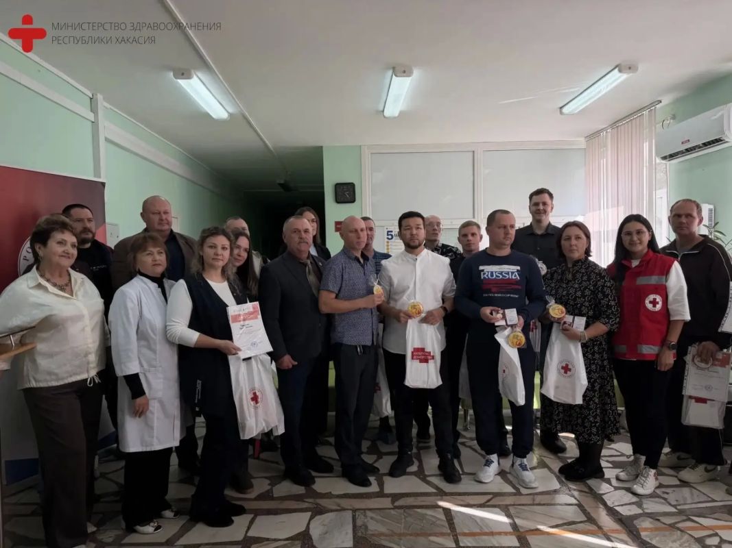 В Хакасии ещё 19 человек пополнили ряды Почётных доноров В Хакасии ещё 19 человек пополнили ряды Почётных доноров