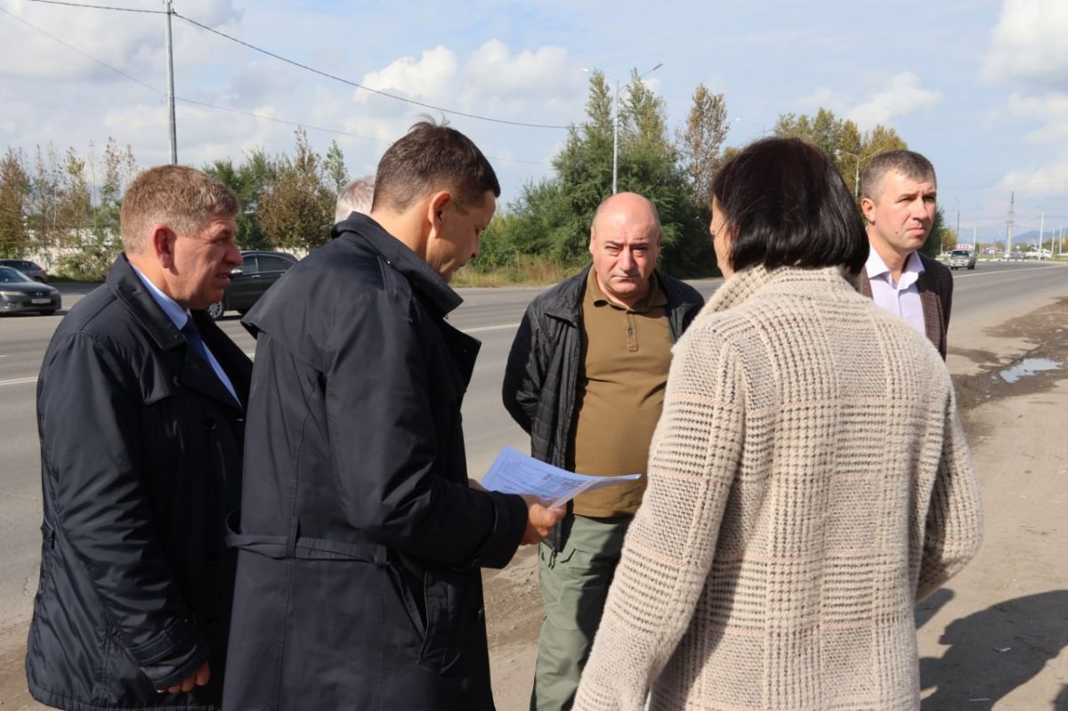 Для благоустройства возле будущей детской поликлиники в Арбане понадобились оперативные решения Для благоустройства возле будущей детской поликлиники в Арбане понадобились оперативные решения
